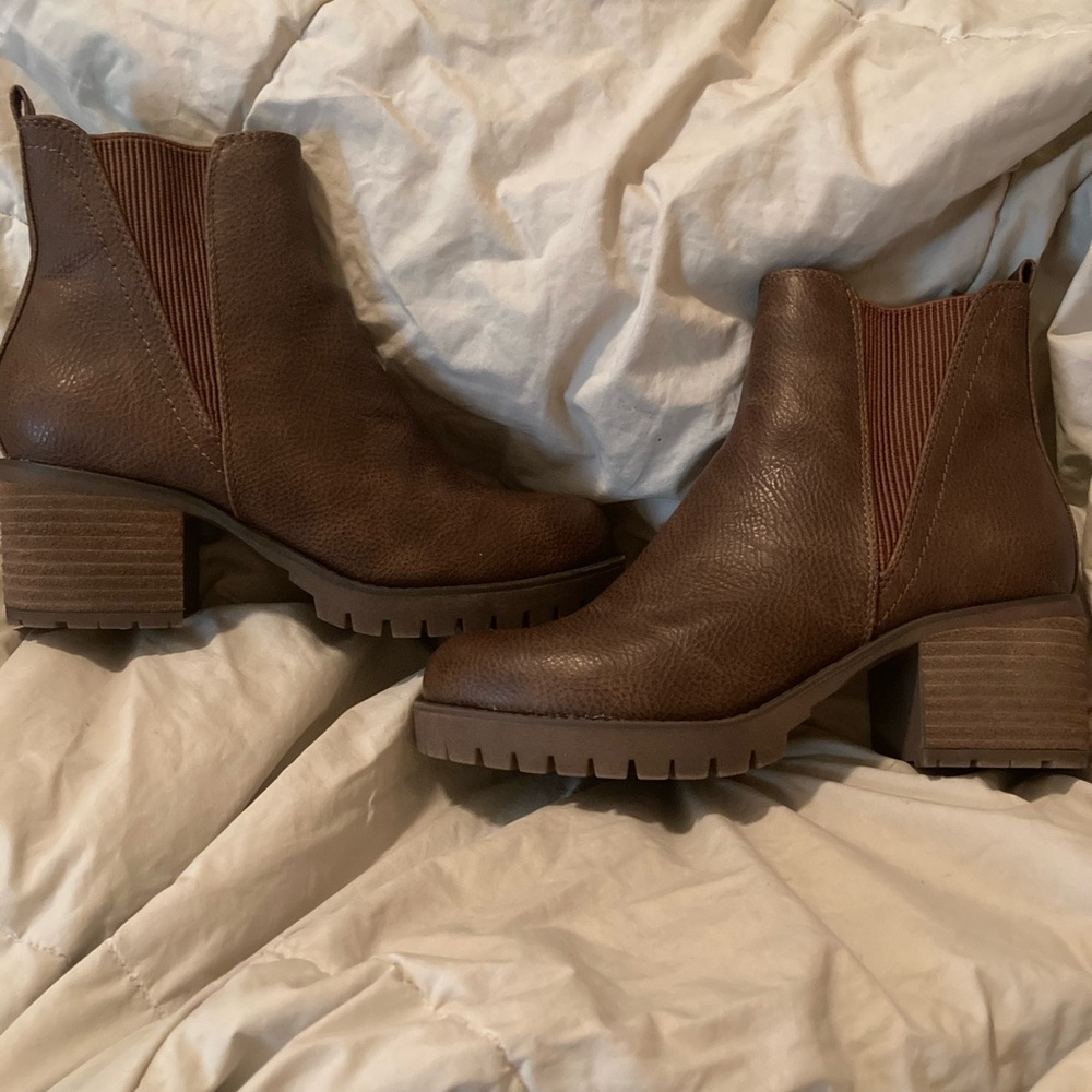 Mia woman’s boots